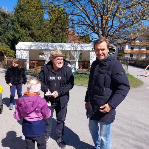 Schauspieler Andreas (Gabriel der Eisbär) und Peter (Nelsons Großvater)