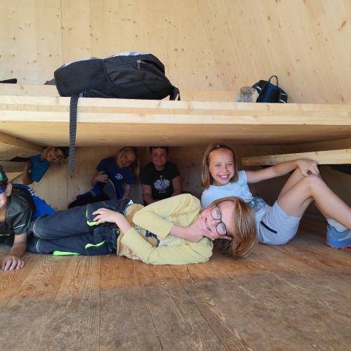 Verstecken im Top of Alpbachtal-Gebäude